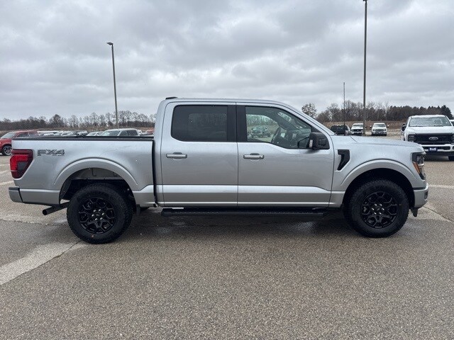 2025 Ford F-150 XLT photo 2