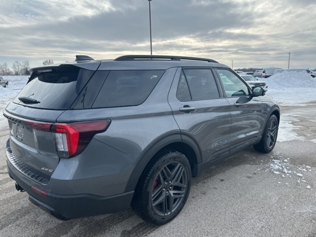 Used 2025 Ford Explorer ST-Line SUV
