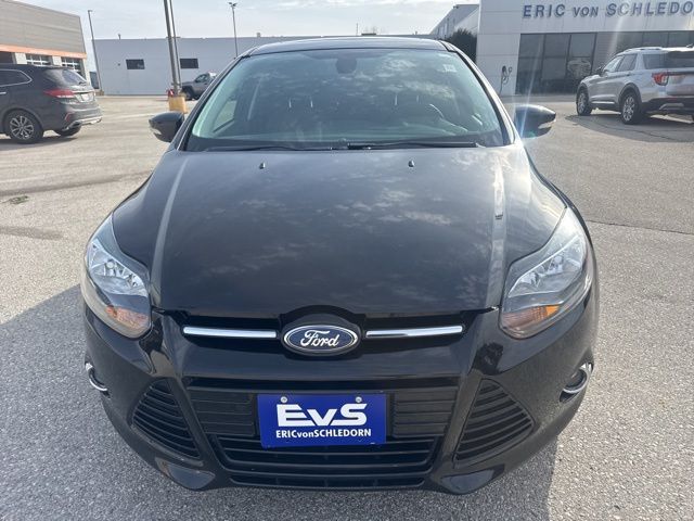 Used 2012 Ford Focus SEL with VIN 1FAHP3M25CL414721 for sale in Random Lake, WI