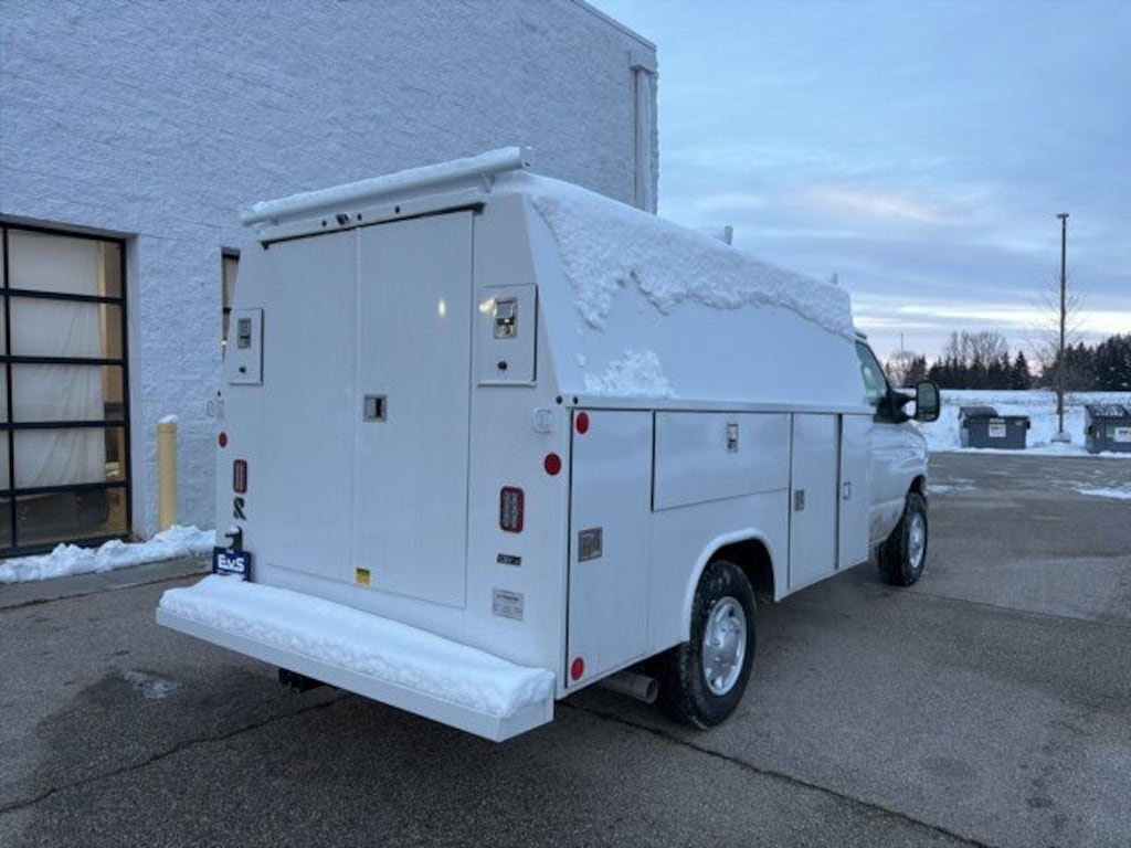 New 2026 Ford Econoline Cutaway E-350 SRW Truck