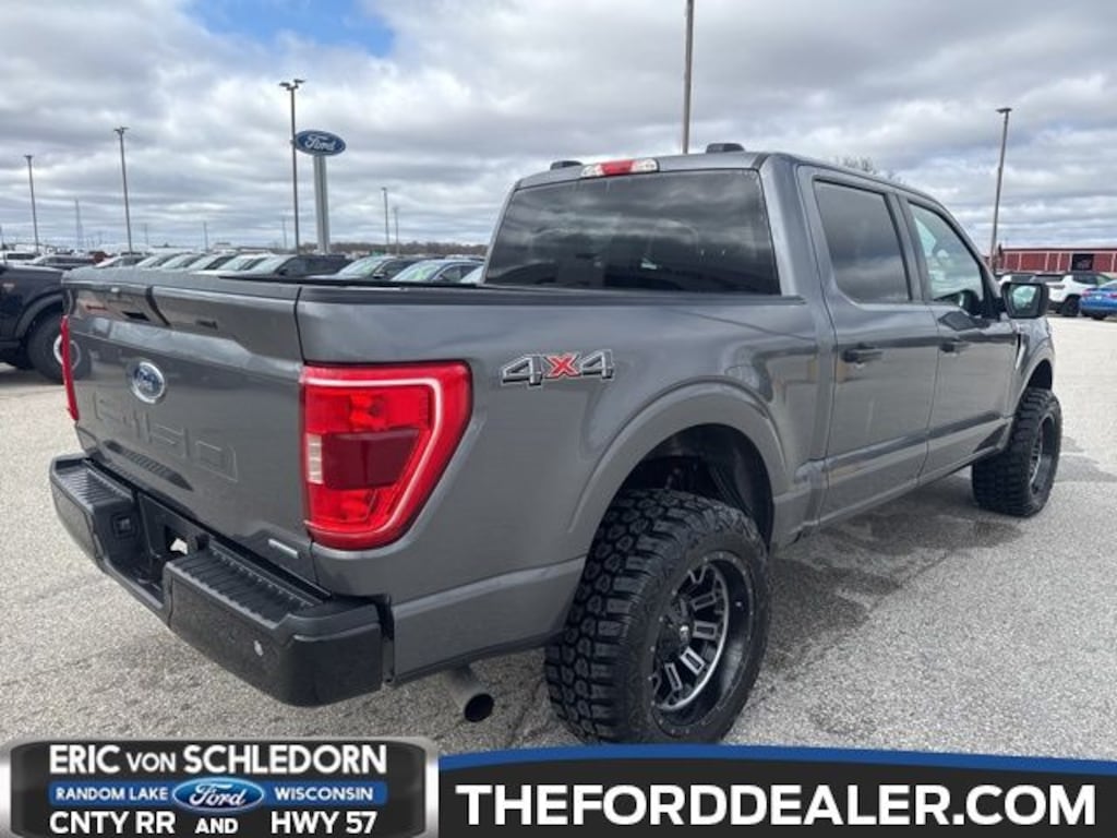 Used 2022 Ford F-150 XLT Truck SuperCrew Cab