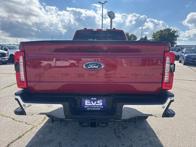 2026 Ford F-350 Lariat photo 4