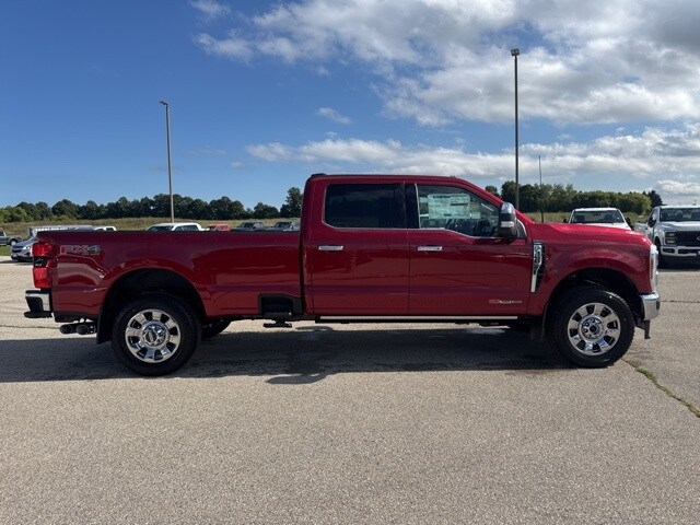 2026 Ford F-350 Lariat photo 2