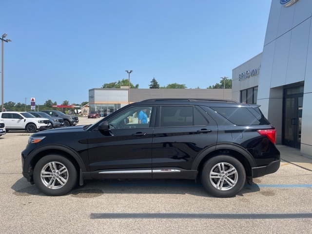 Used 2020 Ford Explorer XLT with VIN 1FMSK8DH0LGC97683 for sale in Random Lake, WI