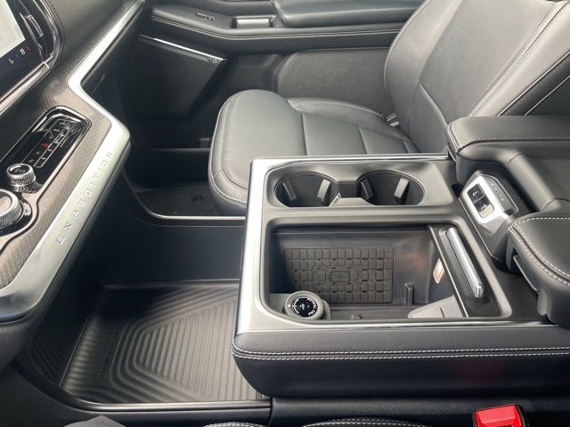 2025 Ford Expedition MAX Platinum - Photo 92