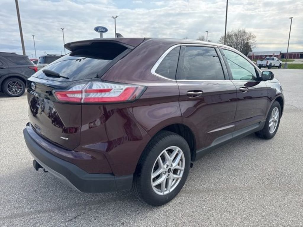 Used 2024 Ford Edge SEL SUV