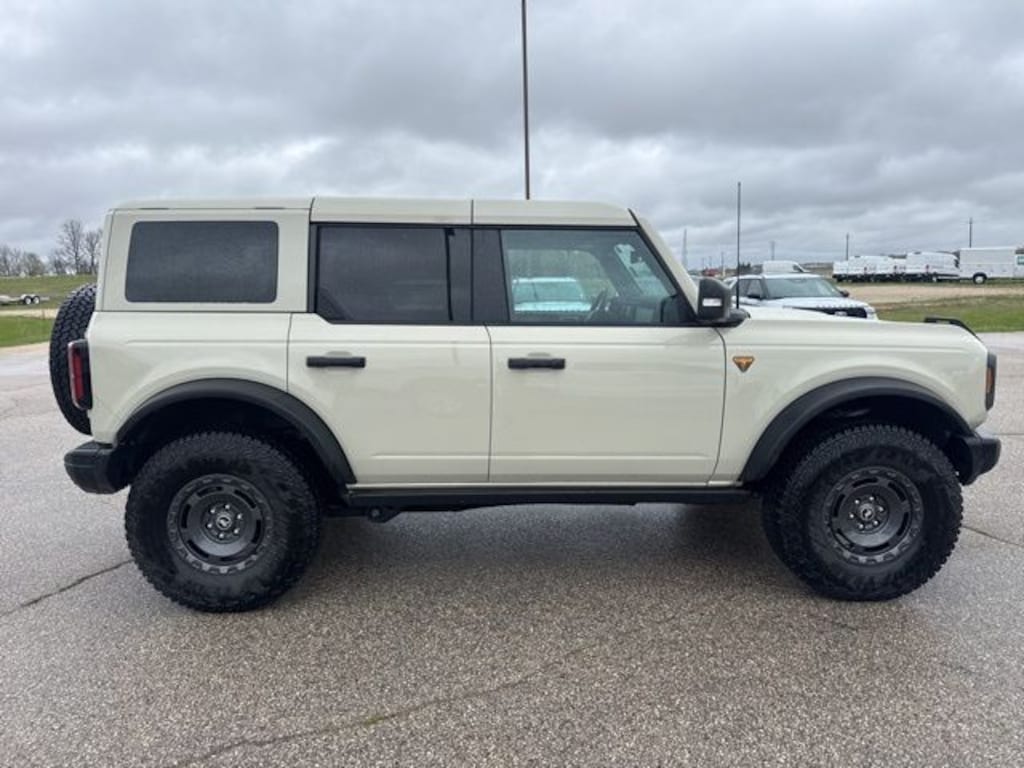 Used 2025 Ford Bronco Badlands SUV