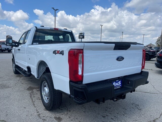 2025 Ford F-250 XL photo 3