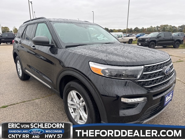 2023 Ford Explorer XLT's photo