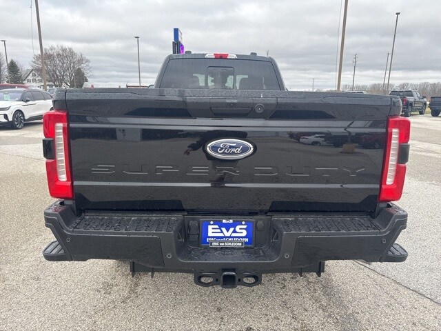2025 Ford F-350 photo 4