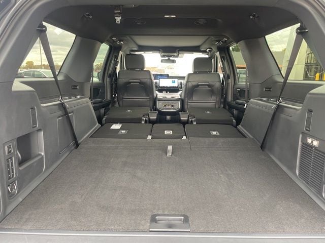 2025 Ford Expedition MAX Platinum - Photo 36