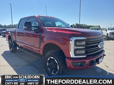 2026 Ford Super Duty F-350&reg; Platinum&reg; Truck Crew Cab 1FT8W3BM2TEC37826