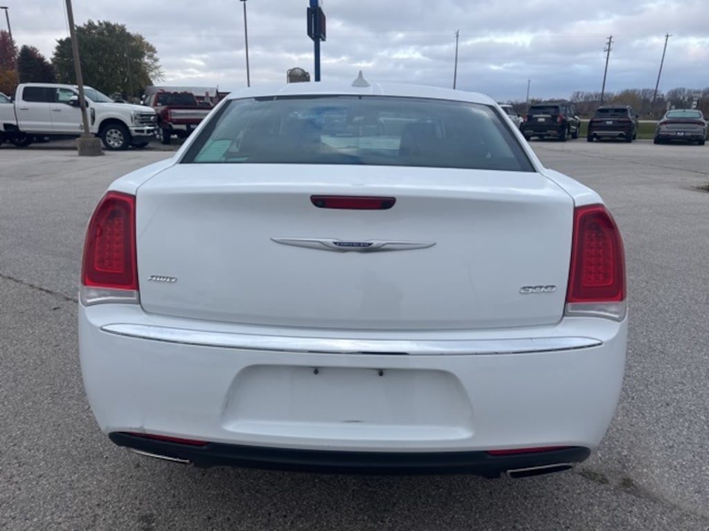Used 2020 Chrysler 300 Limited Sedan