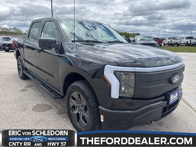 2025 Ford F-150 Lightning Flash's photo