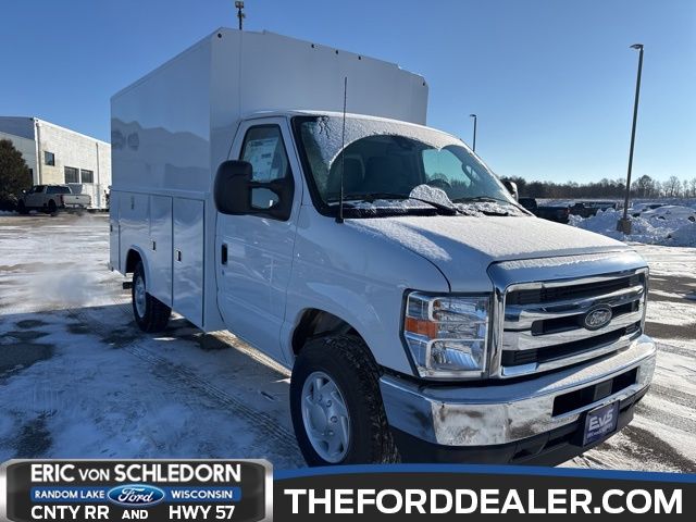 2026 Ford E-Series SRW E-350 Super Duty 138 in WB's photo