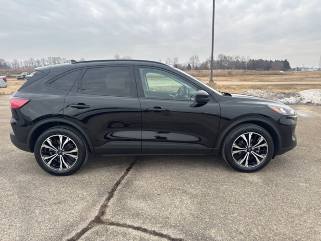 Used 2022 Ford Escape SEL SUV