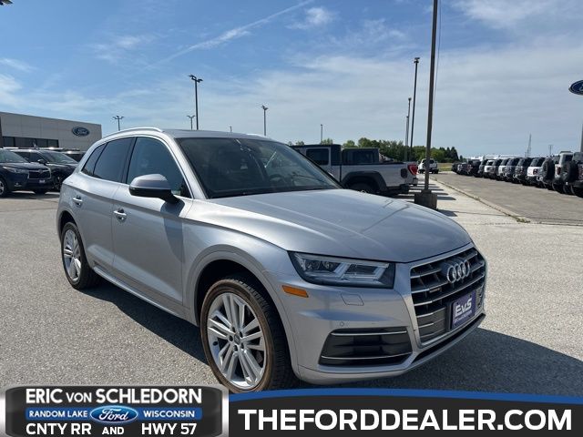 2018 Audi Q5 2.0T quattro S tronic Premium Plus's photo