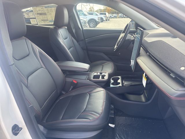2025 Ford Mustang Mach-E Premium - Photo 15