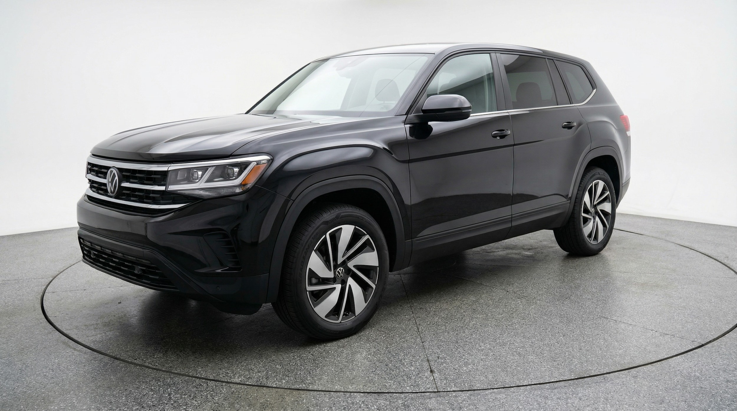 Thumbnail: 2026 Volkswagen Atlas - 3