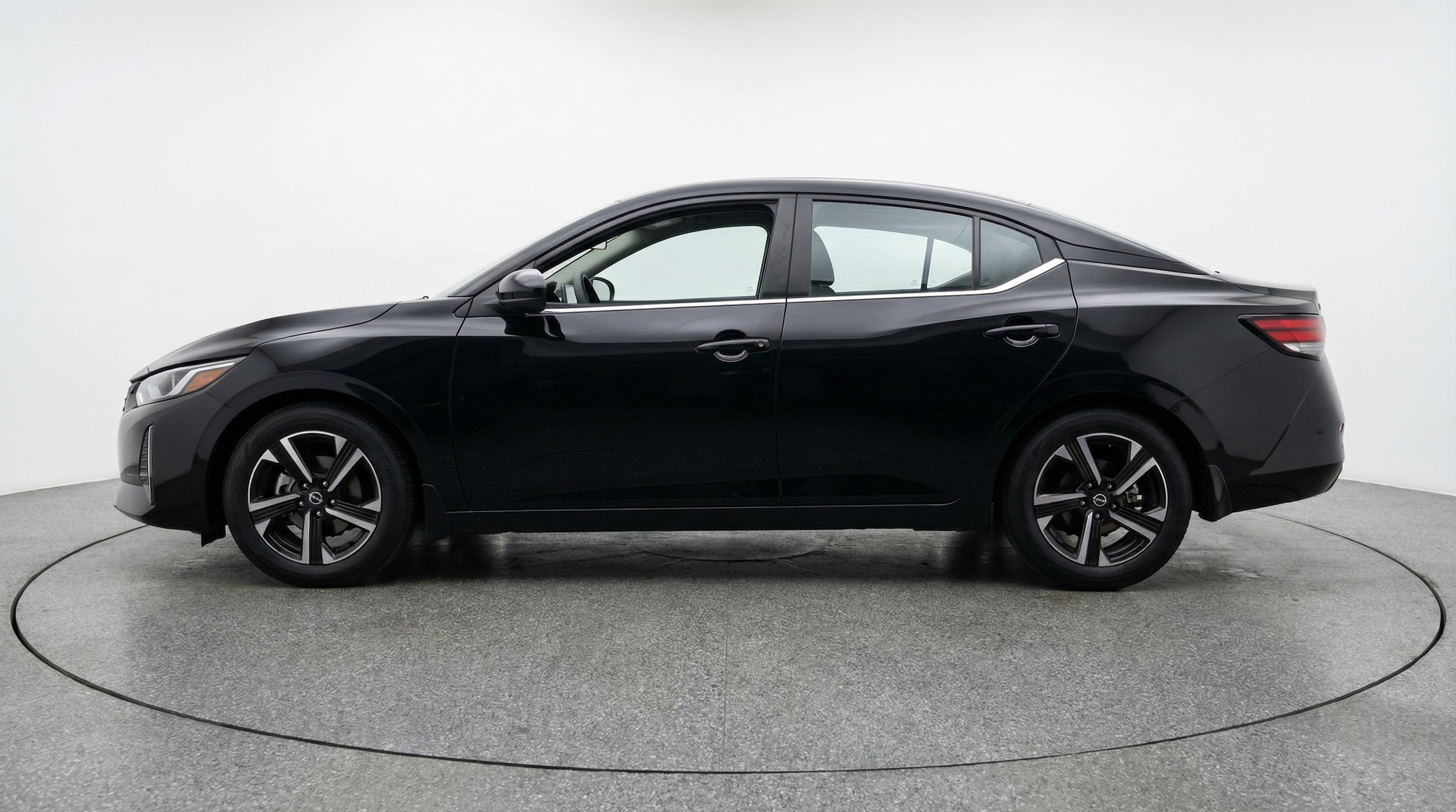 Thumbnail: 2025 Nissan Sentra - 4