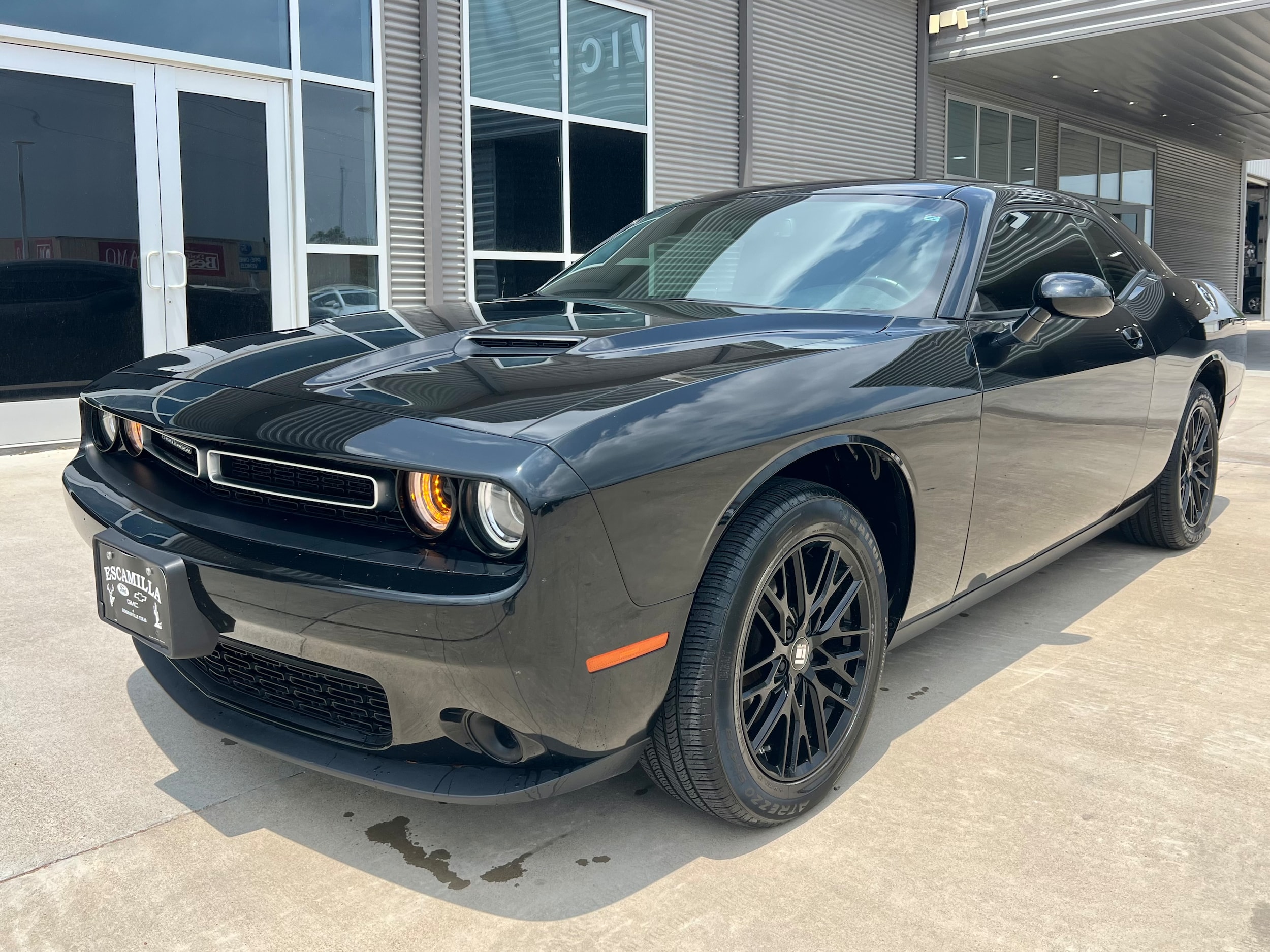 2023 Dodge Challenger SXT Auto's photo