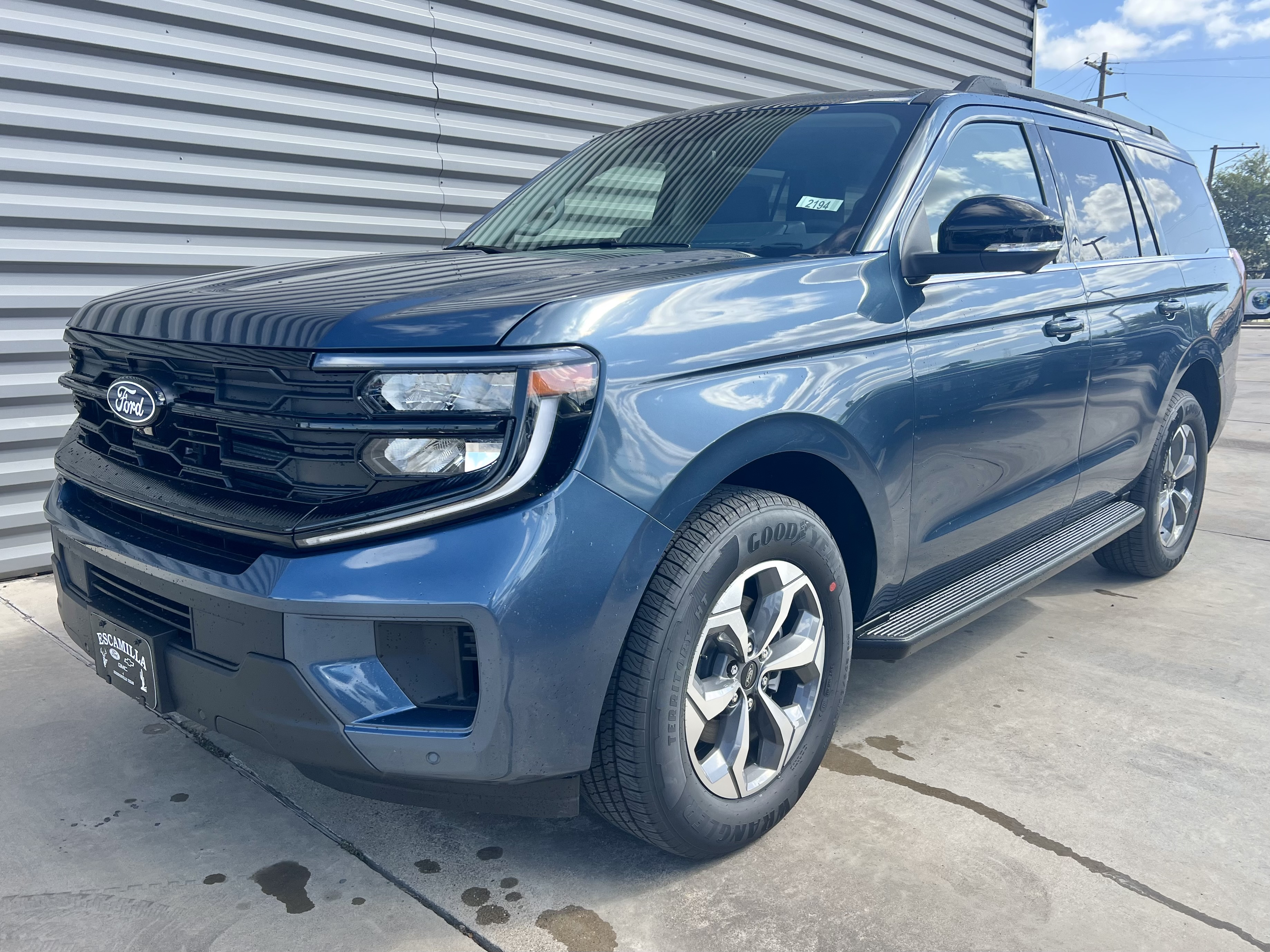 2027 Ford Expedition Active