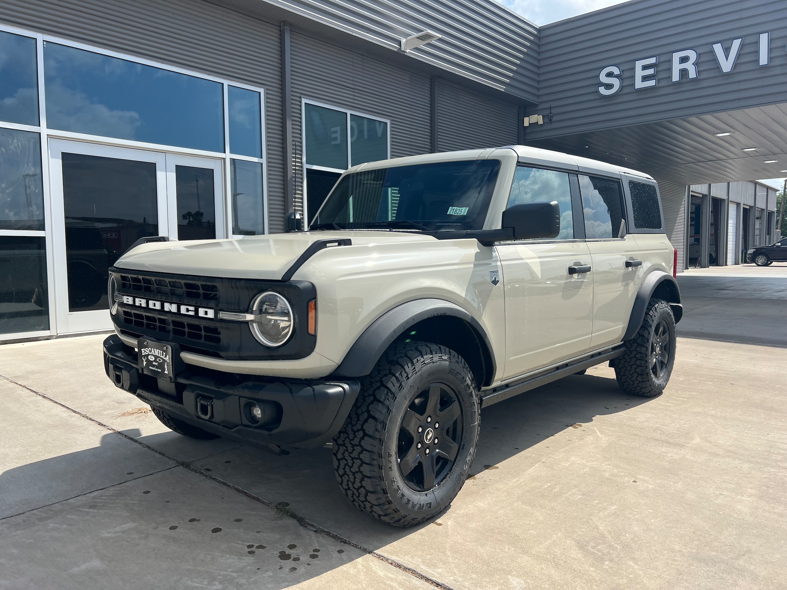 2025 Ford Bronco SUV 