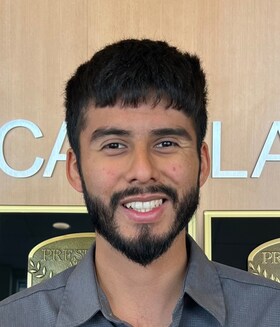 Staff member Luis Villarreal from ID_2d72f94e45b6