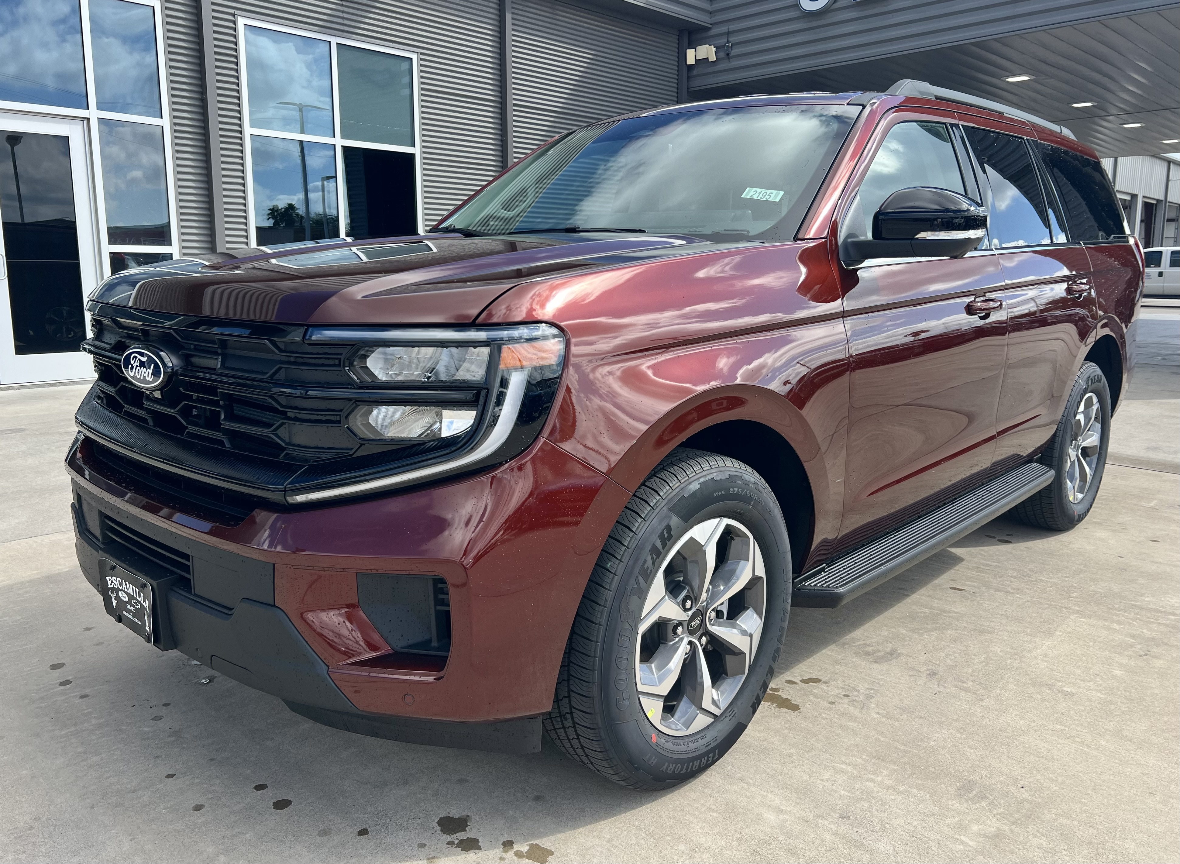 2027 Ford Expedition Active