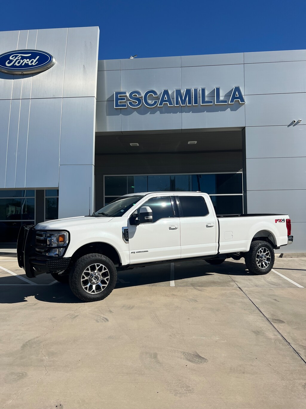 Used 2022 Ford Super Duty F-350 SRW LARIAT Truck