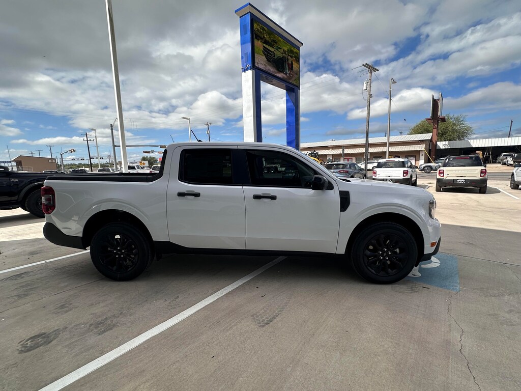 New 2024 Ford Maverick For Sale at Escamilla Ford Inc. VIN 3FTTW8H36RRB51995