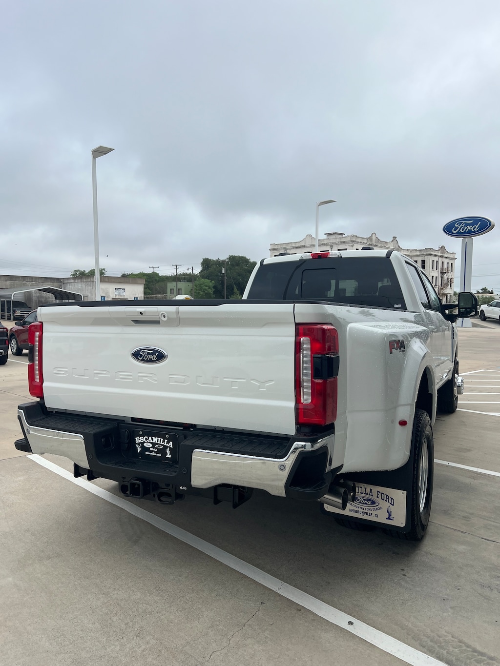 New 2026 Ford Super Duty F-350 Lariat TRUCK