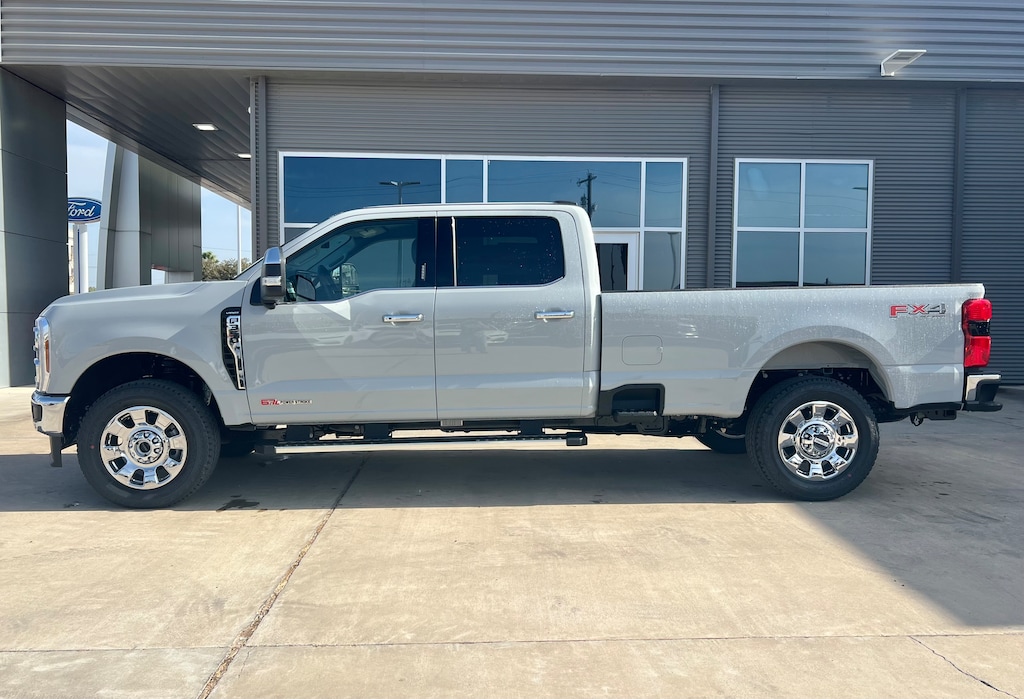 New 2026 Ford Super Duty F-350® Lariat® TRUCK