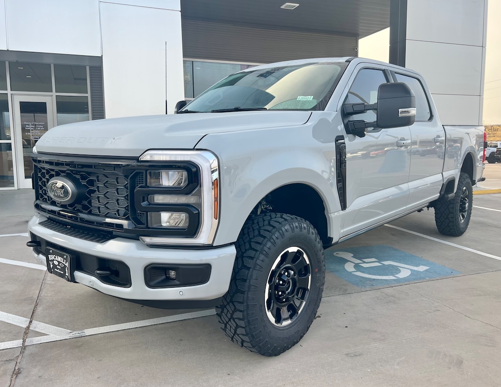 New 2026 Ford Super Duty F-250® Lariat® TRUCK