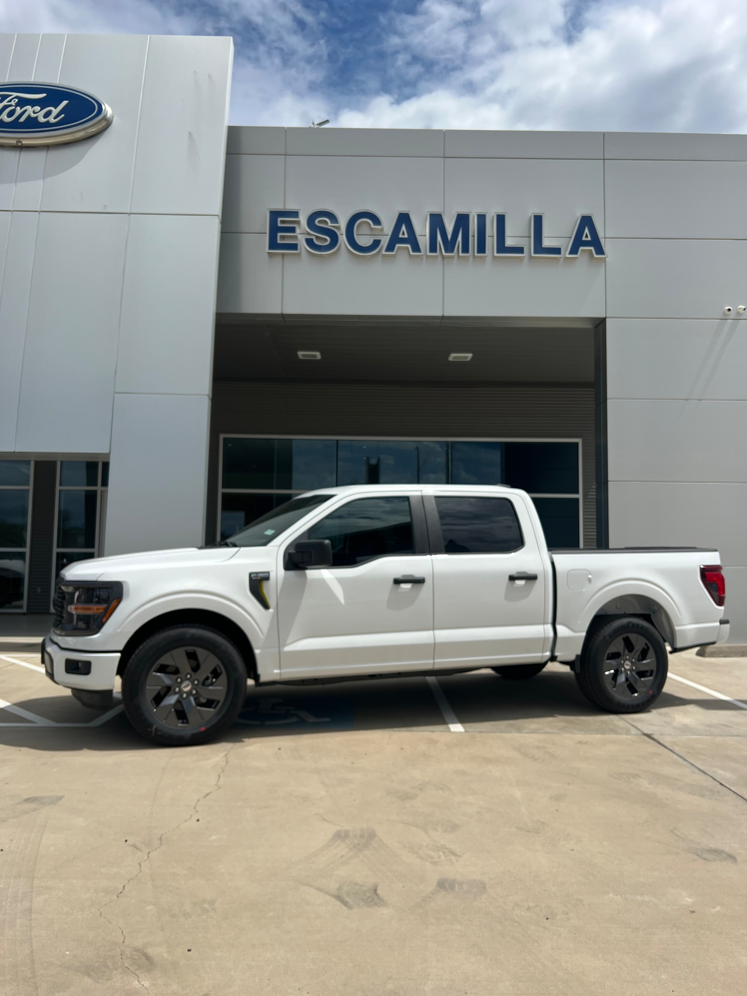 2025 Ford F-150 STX's photo