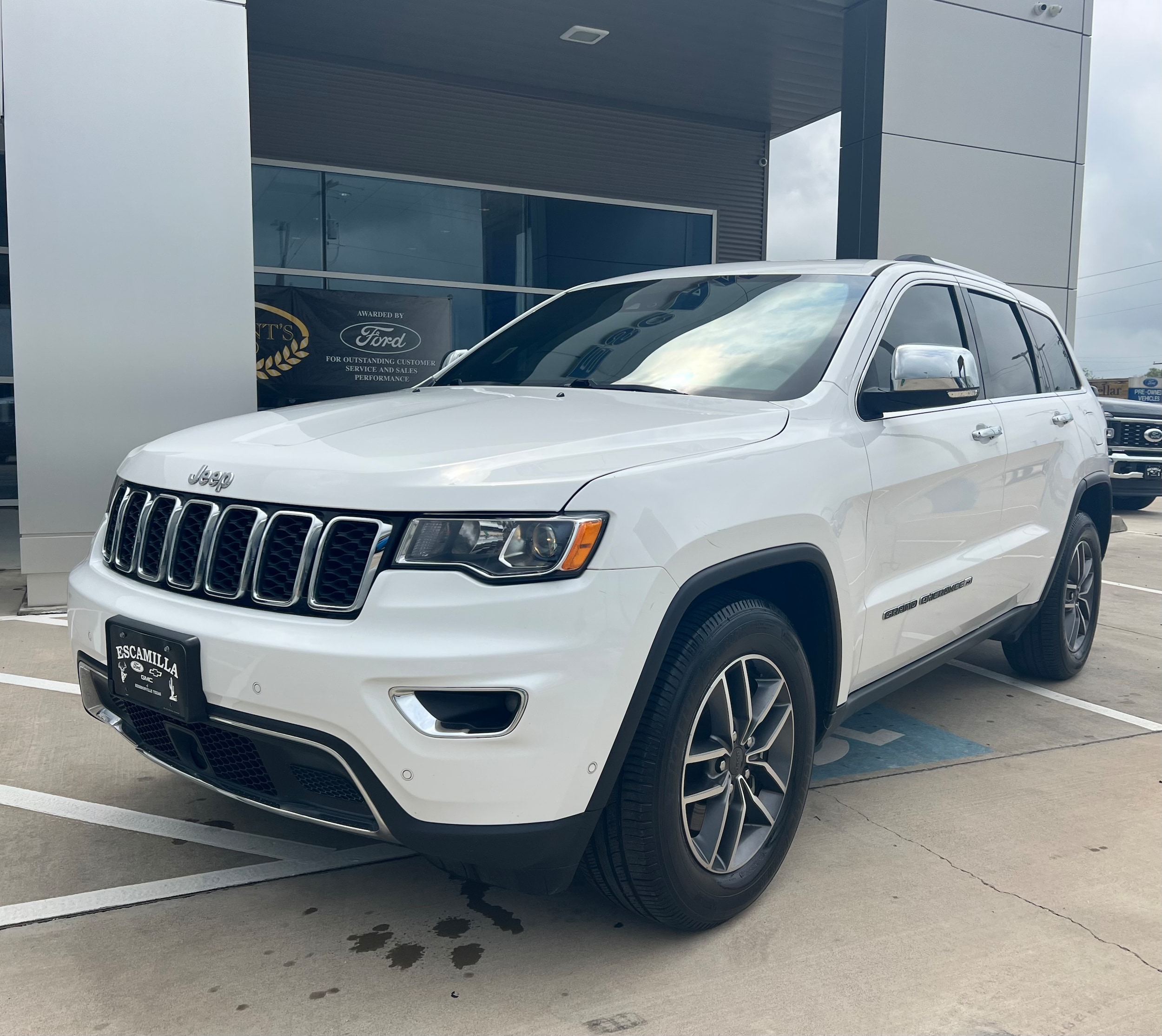 2022 Jeep Grand Cherokee Limited's photo