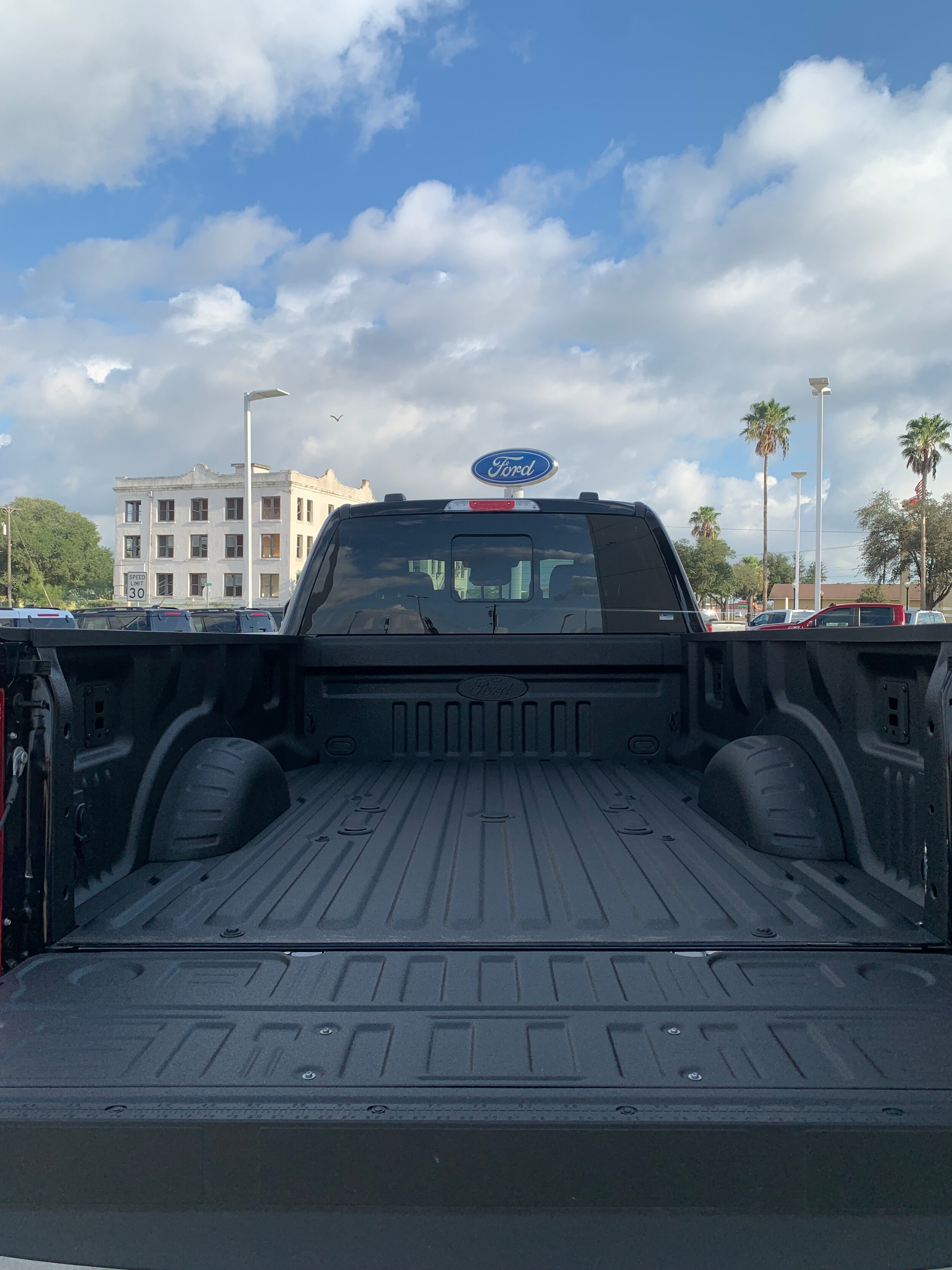 2026 Ford F-350 Super Duty XL - Photo 6