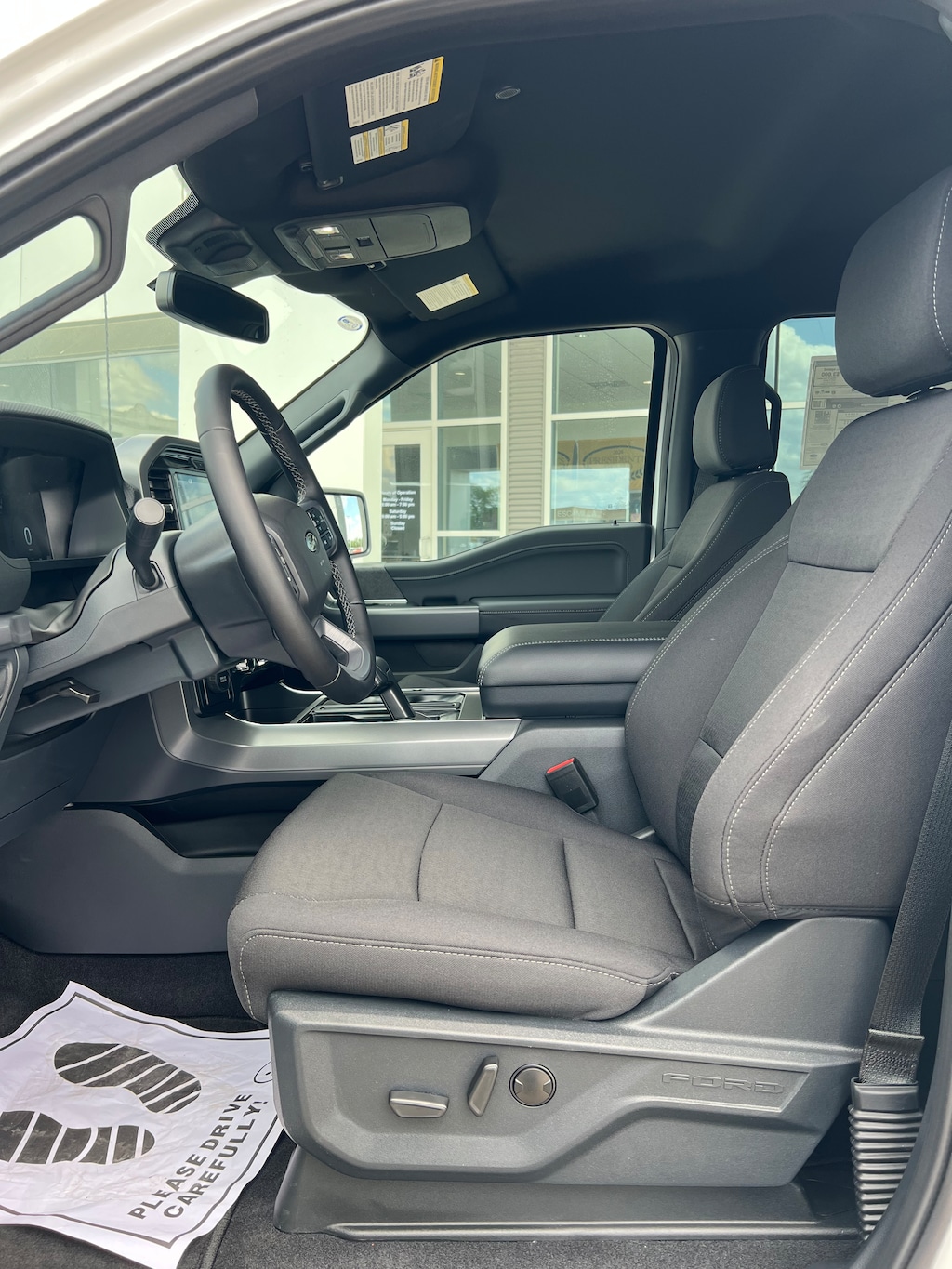 New 2025 Ford F-150 XLT TRUCK