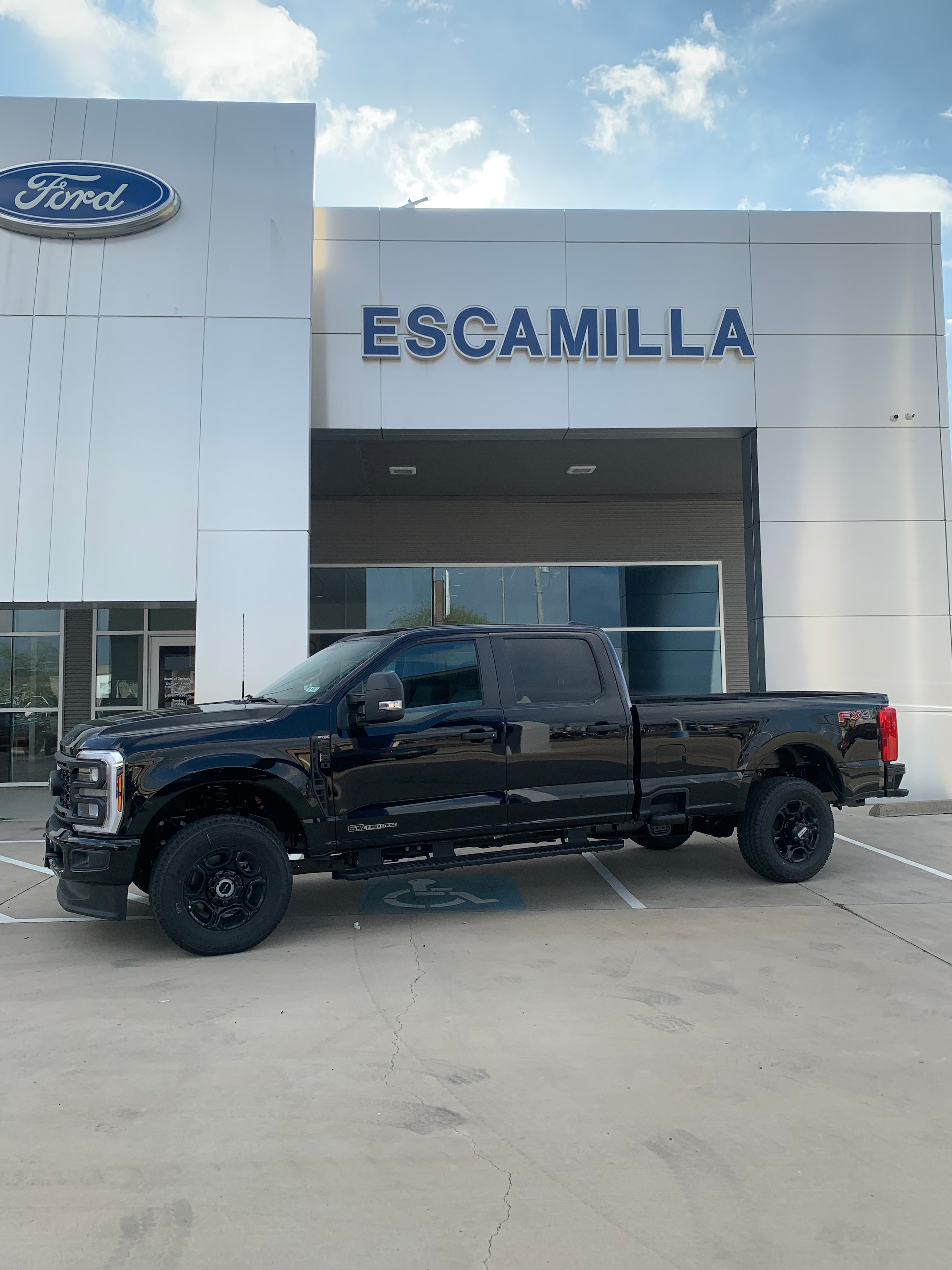 2026 Ford F-350 Super Duty XL's photo