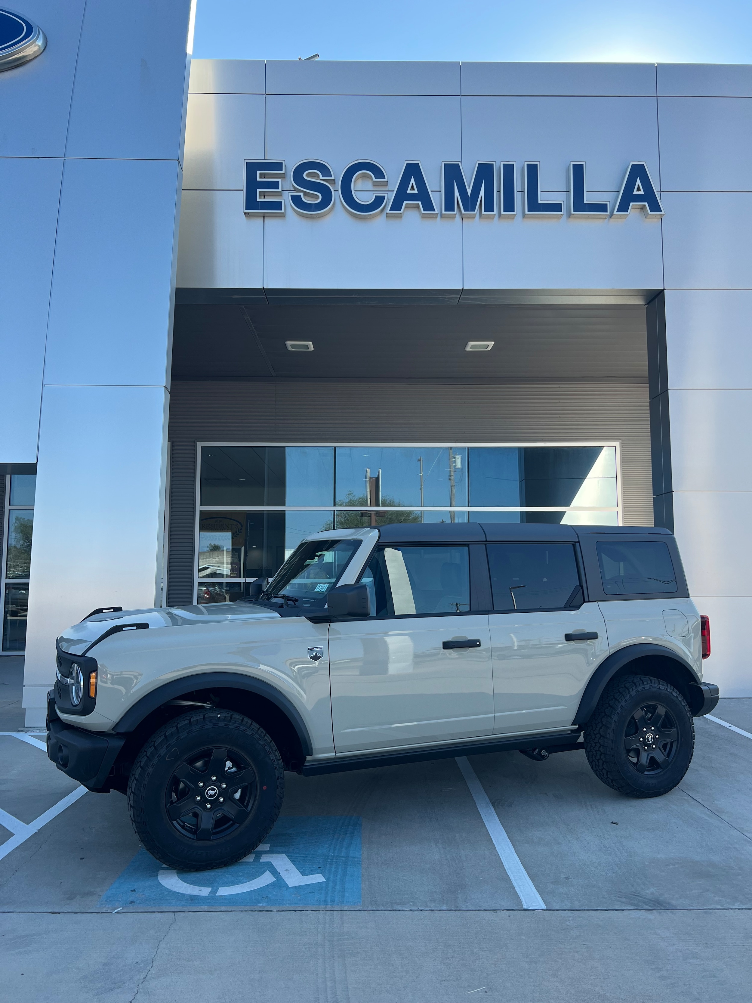 2025 Ford Bronco 4-Door Big Bend's photo