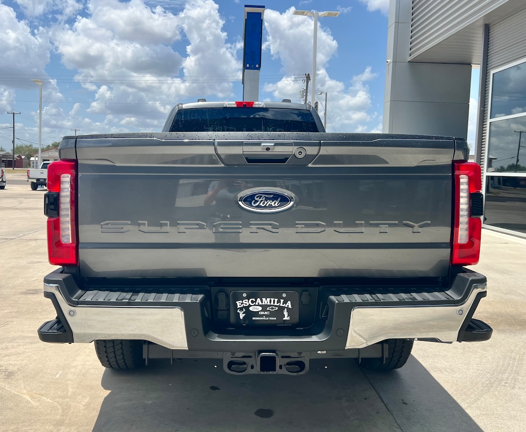 New 2026 Ford Super Duty F-350® Lariat® TRUCK
