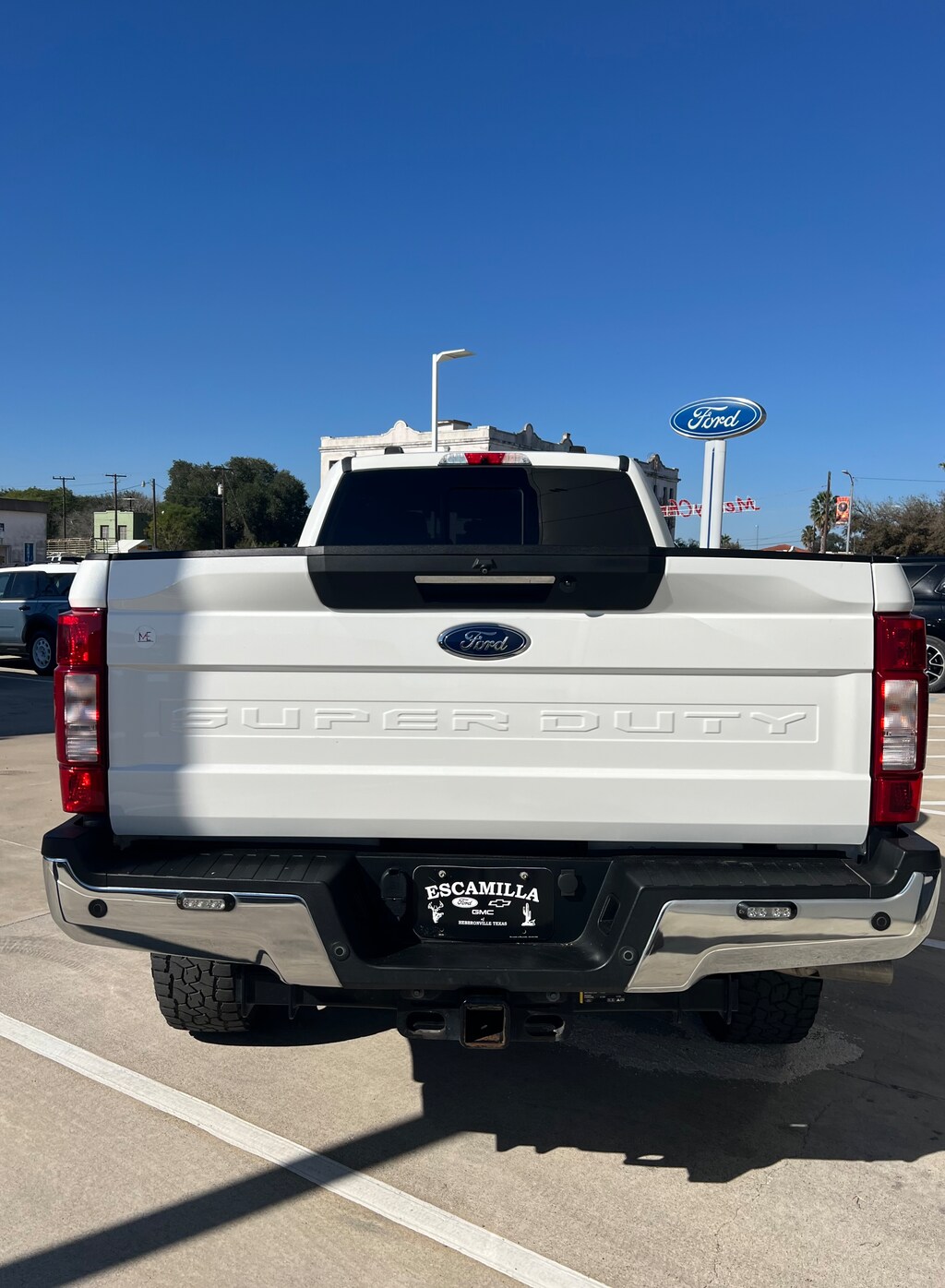 Used 2022 Ford Super Duty F-350 SRW LARIAT Truck