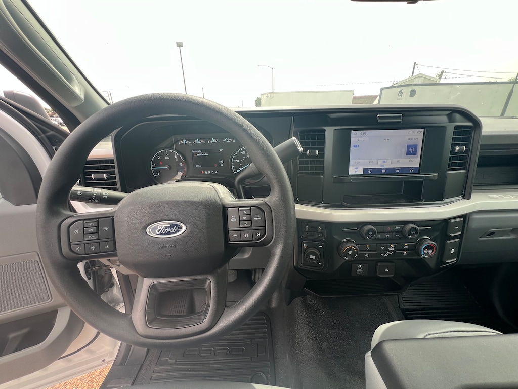 Used 2025 Ford Super Duty F-550 DRW Truck