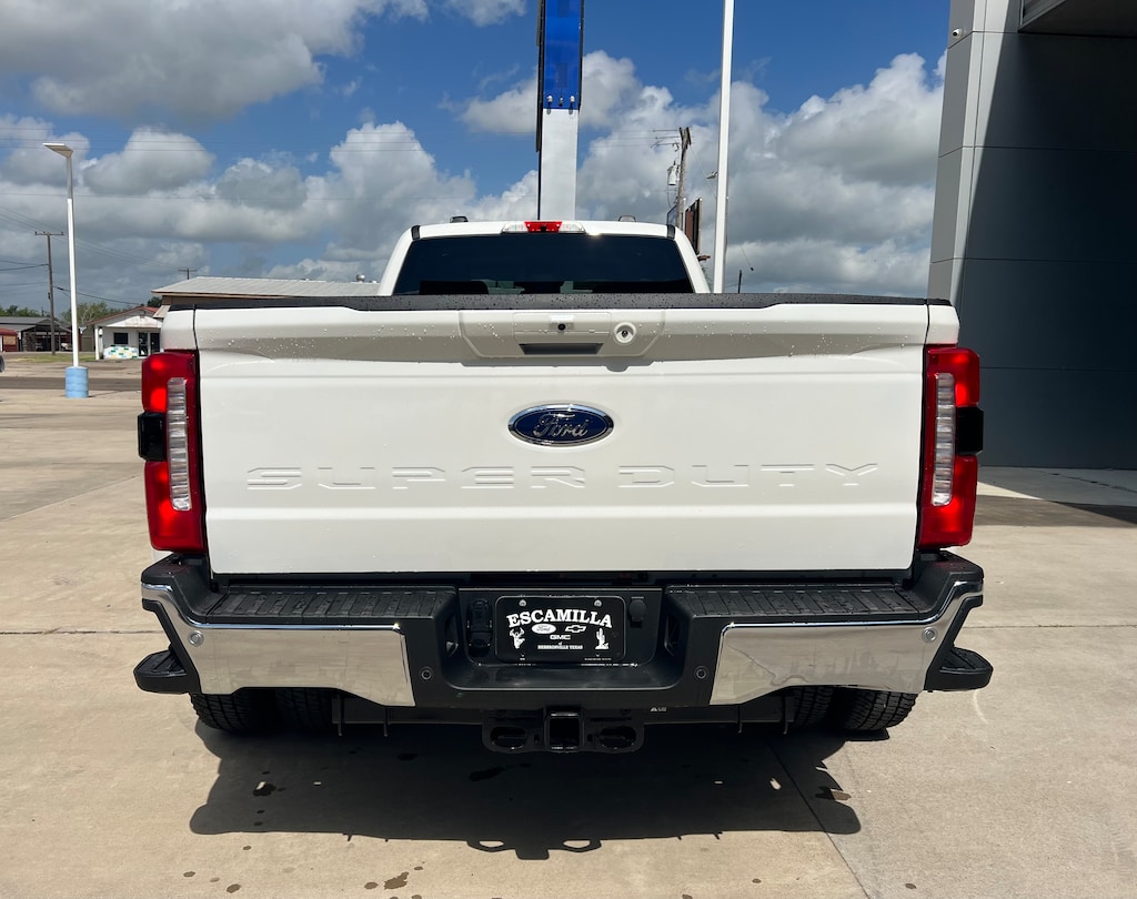New 2026 Ford Super Duty F-350® Lariat® TRUCK