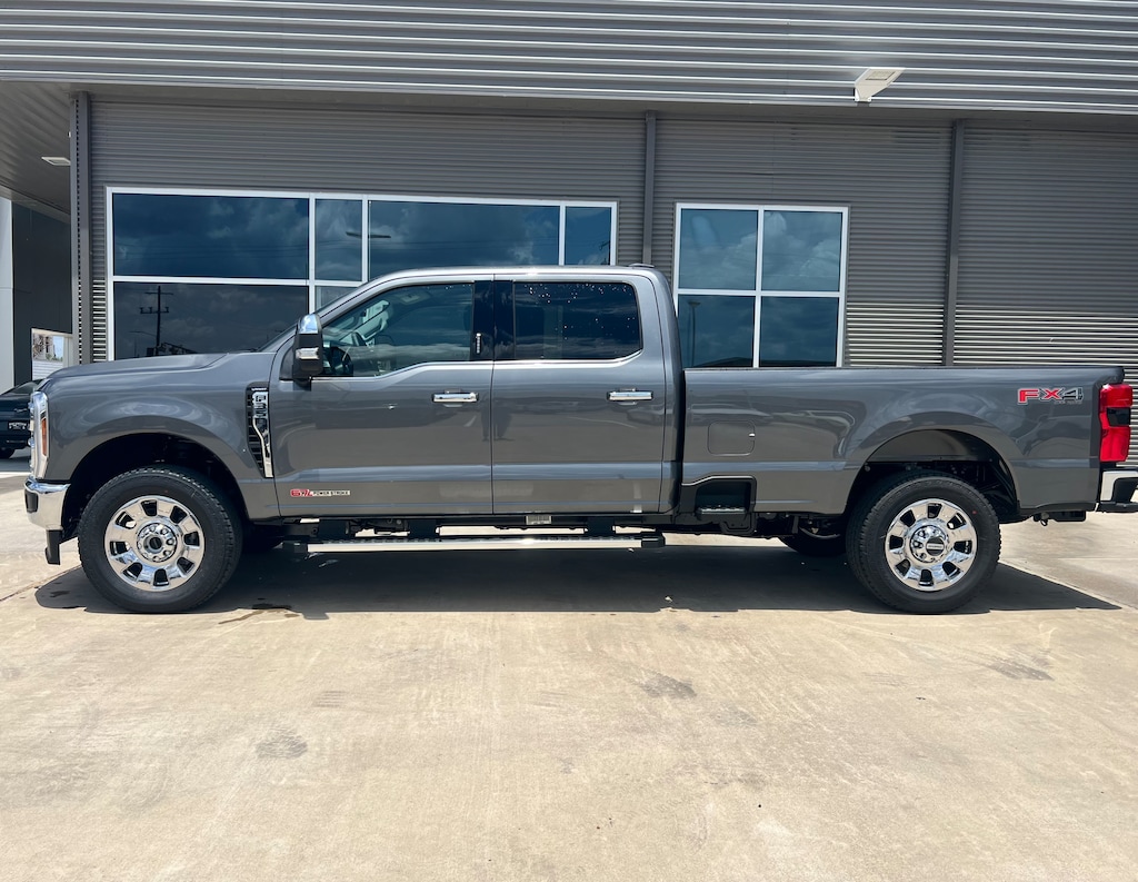 New 2026 Ford Super Duty F-350® Lariat® TRUCK