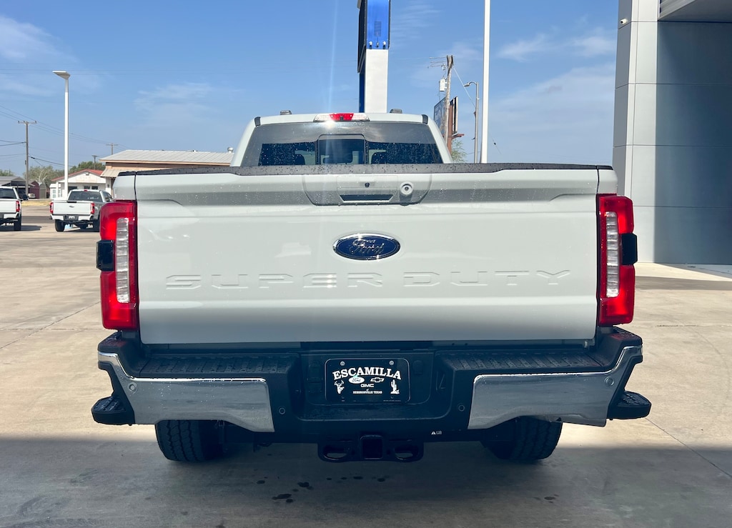 New 2026 Ford Super Duty F-350® Lariat® TRUCK