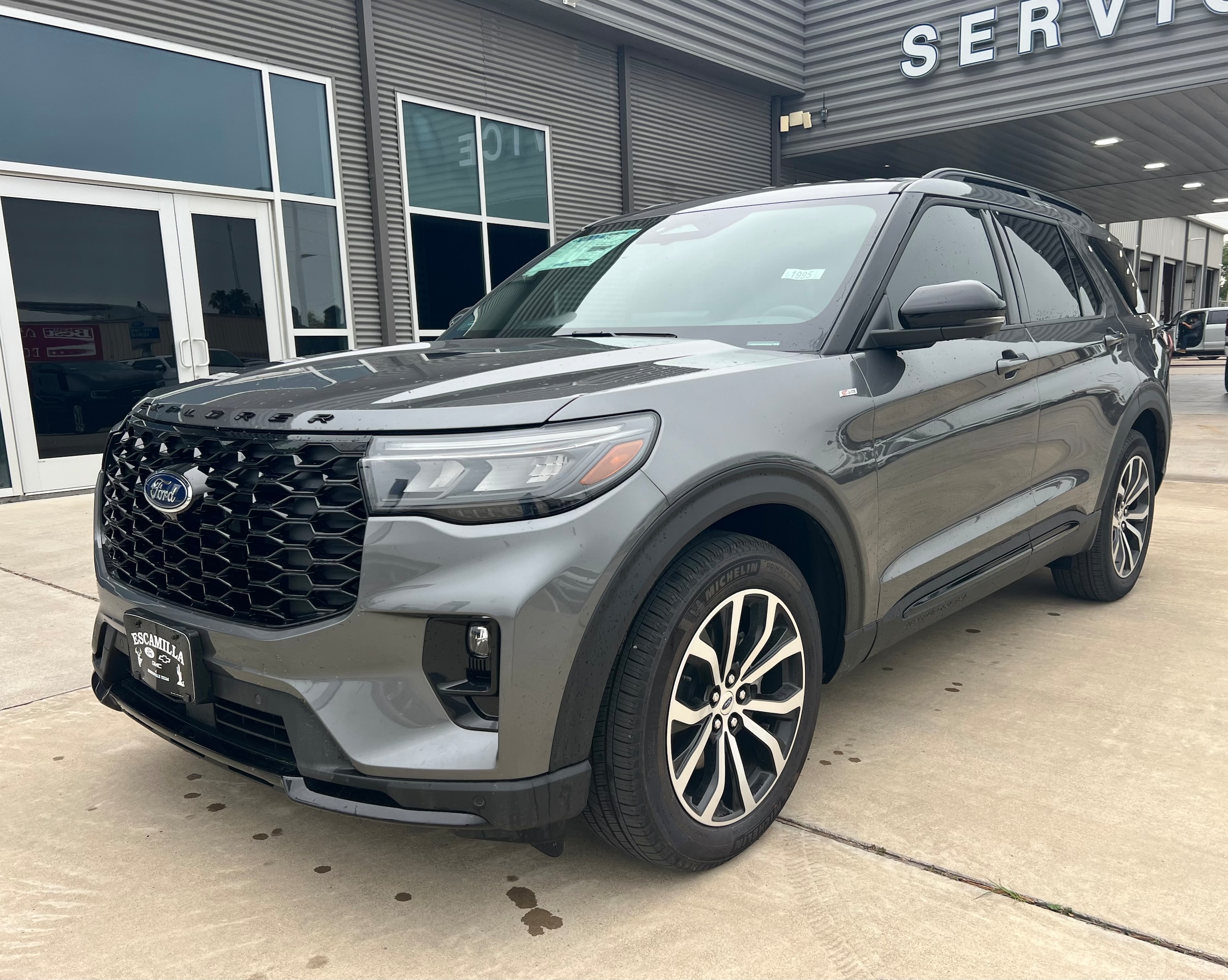 2026 Ford Explorer ST-LINE RWD's photo