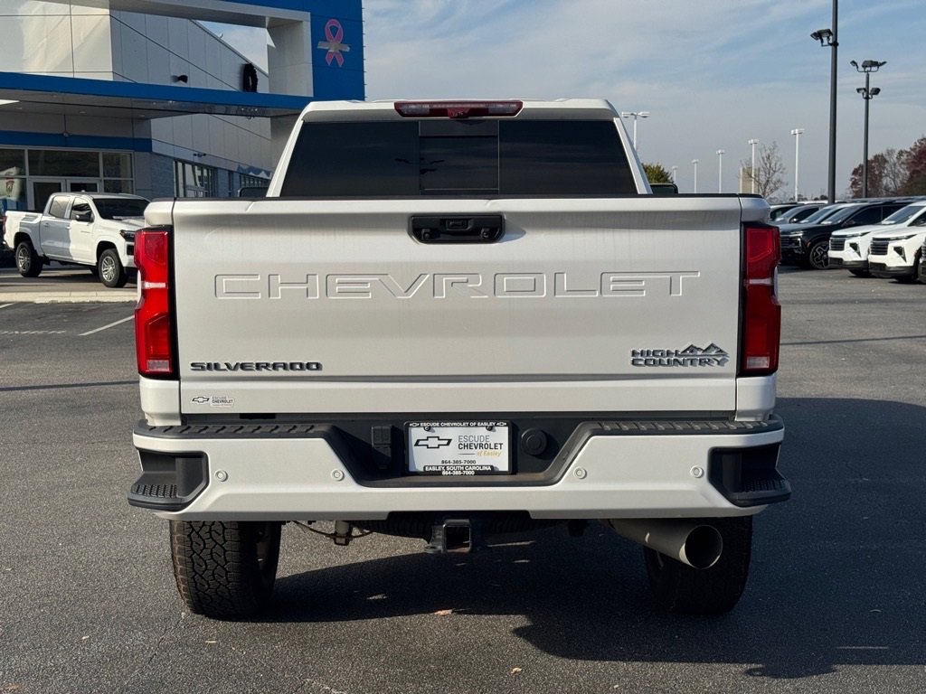 2024 Chevrolet Silverado 3500HD High Country photo 3