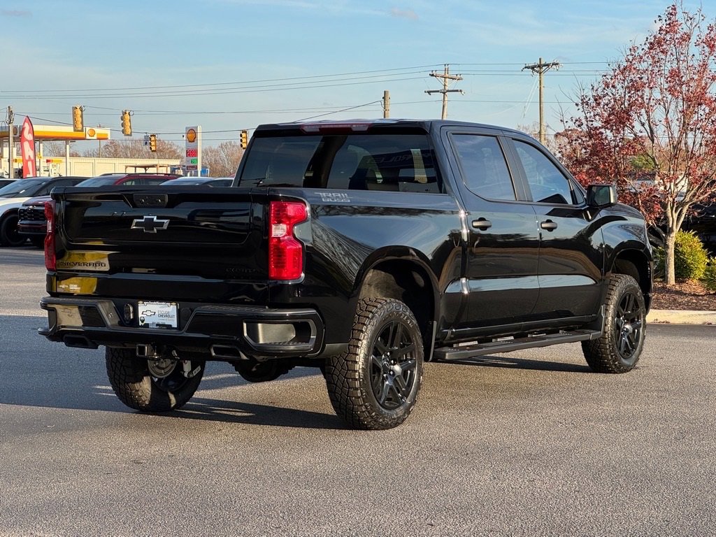 2026 Chevrolet Silverado 1500 Custom Trail Boss photo 2