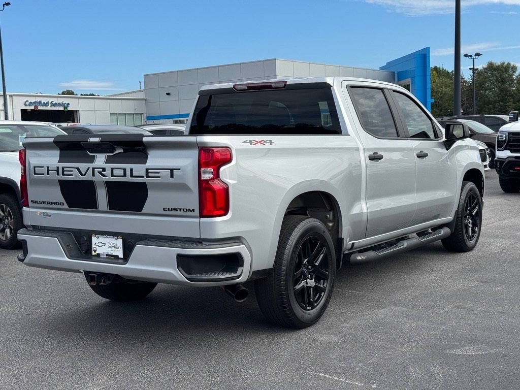2021 Chevrolet Silverado 1500 Custom photo 3